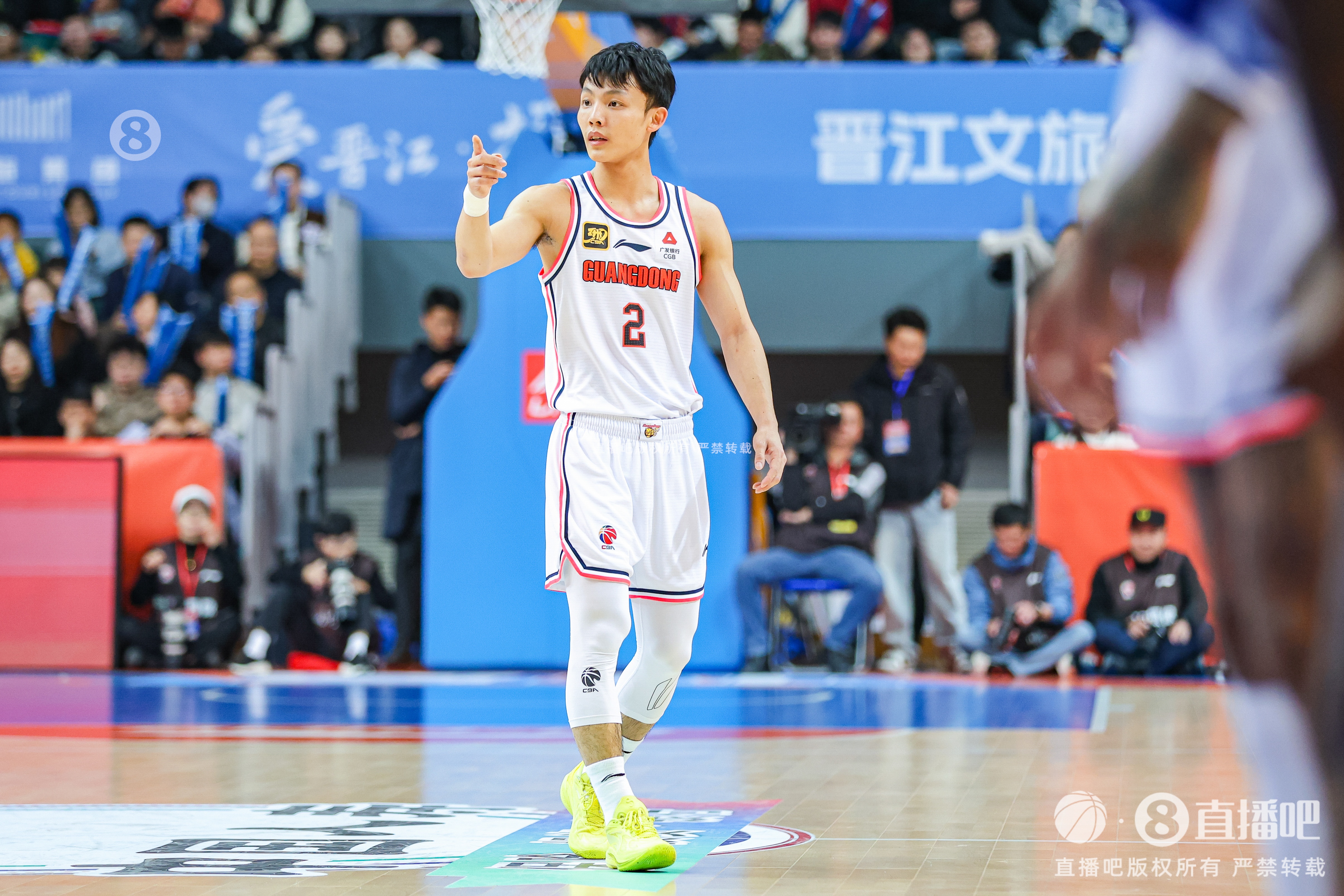 徐杰：身高不是打籃球的唯一標(biāo)準(zhǔn) 努力、勤奮、自律也是天賦